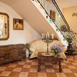https://pensjonat-zacisze.poznan-hotels.com